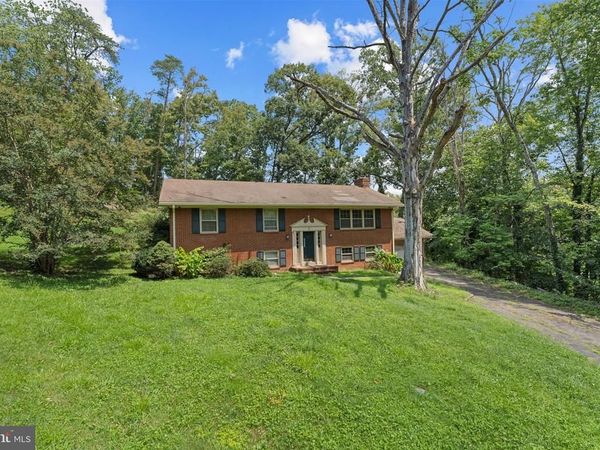 5 WARFIELD PLACE, FREDERICKSBURG, VA 22401