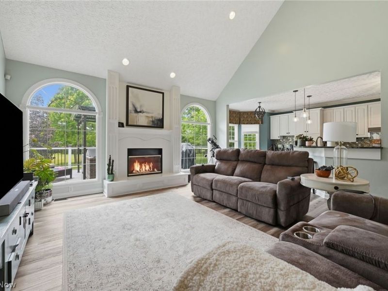 728 Pinewood Drive , Boston Heights, OH 44236 Photo 10