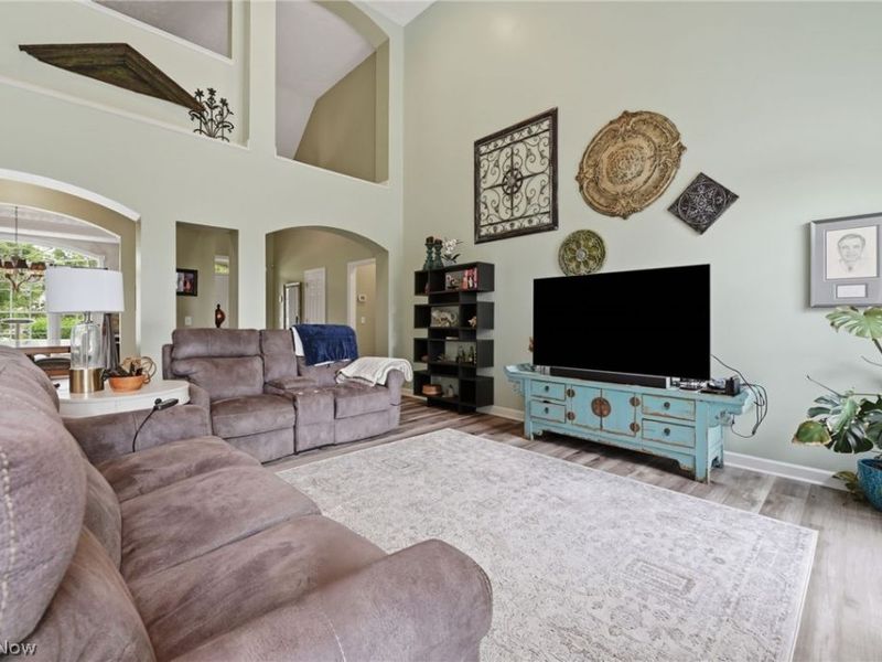 728 Pinewood Drive , Boston Heights, OH 44236 Photo 11