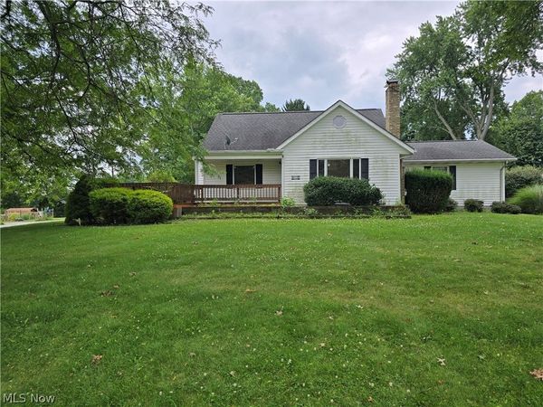 1472 Northeast Avenue , Tallmadge, OH 44278