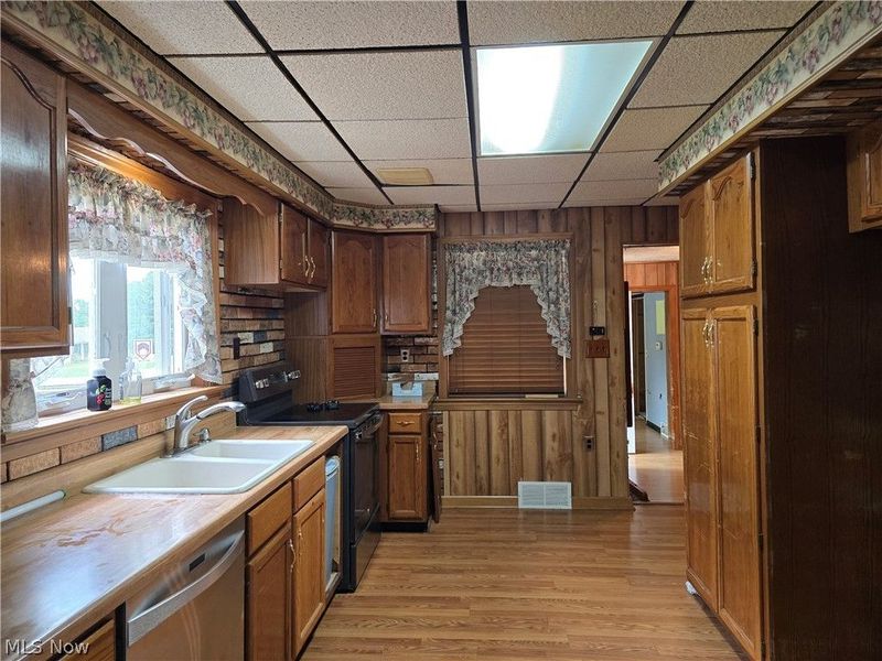 1472 Northeast Avenue, Tallmadge, OH 44278 Photo 4