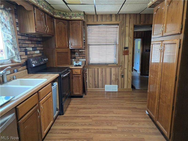 1472 Northeast Avenue, Tallmadge, OH 44278 Photo 6