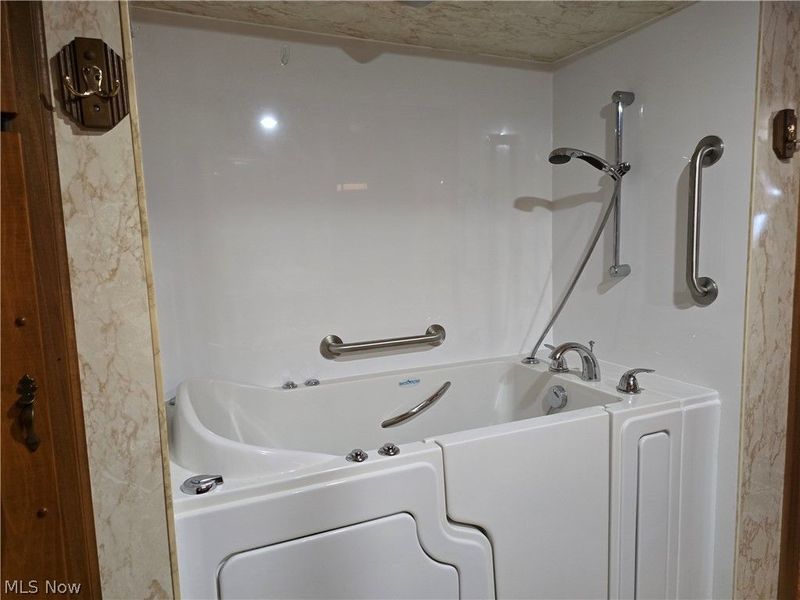 1472 Northeast Avenue , Tallmadge, OH 44278 Photo 8