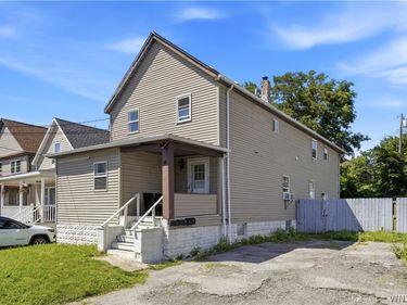 26 Caldwell Place, Buffalo, NY 14218
