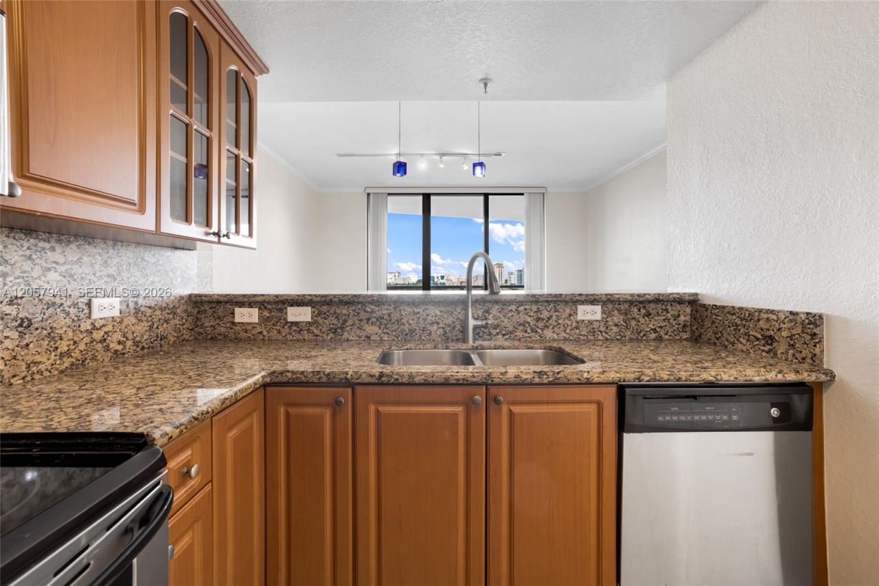 2301 SW 27th Ave , Unit 1102, Miami, FL 33145 Photo