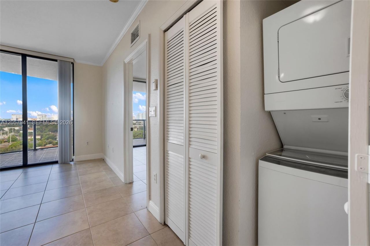 2301 SW 27th Ave , Unit 1102, Miami, FL 33145 Photo