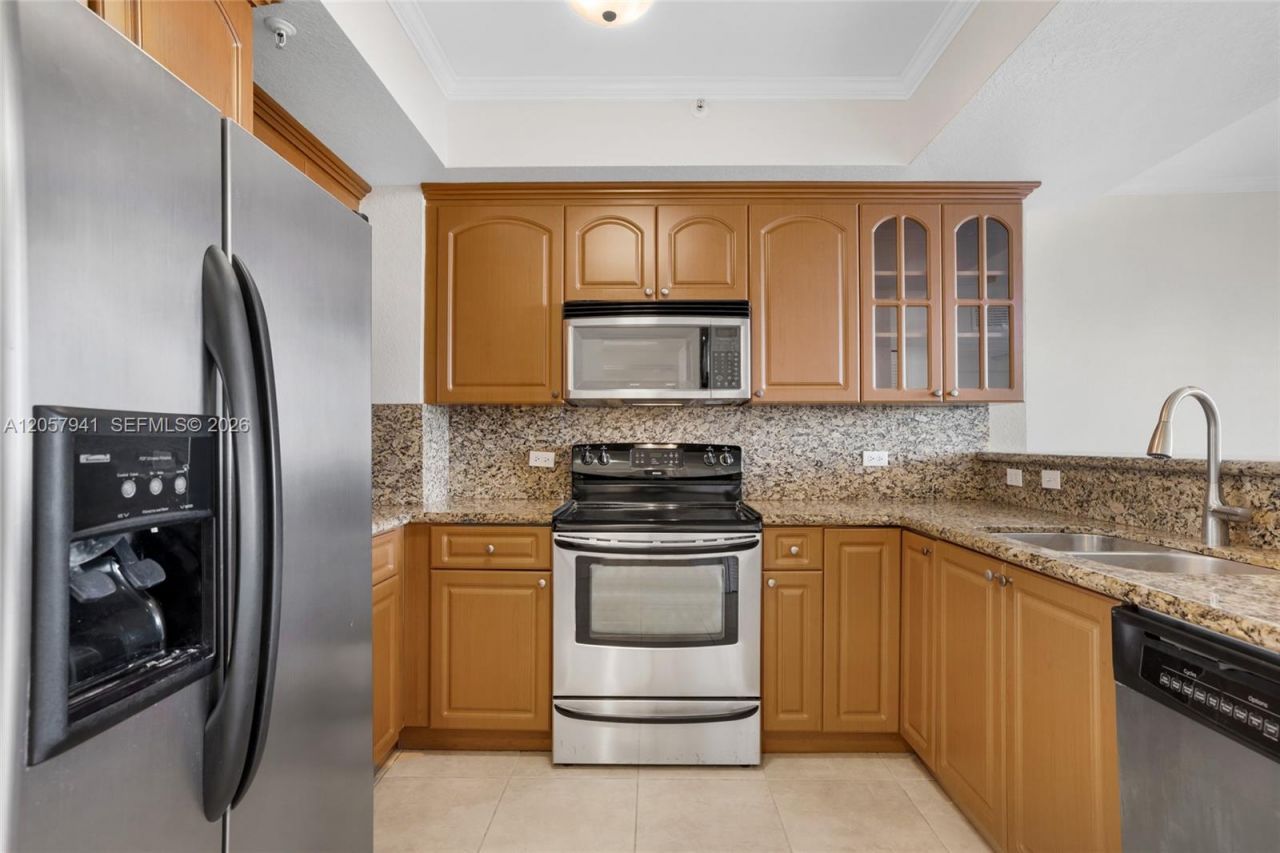 2301 SW 27th Ave , Unit 1102, Miami, FL 33145 Photo