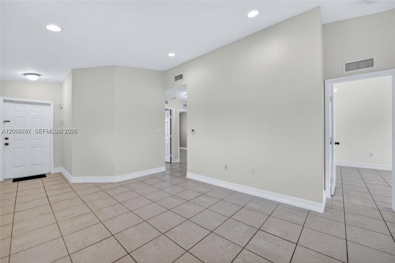 2721 SE 12th Pl , Unit 206, Homestead, FL 33035 Photo