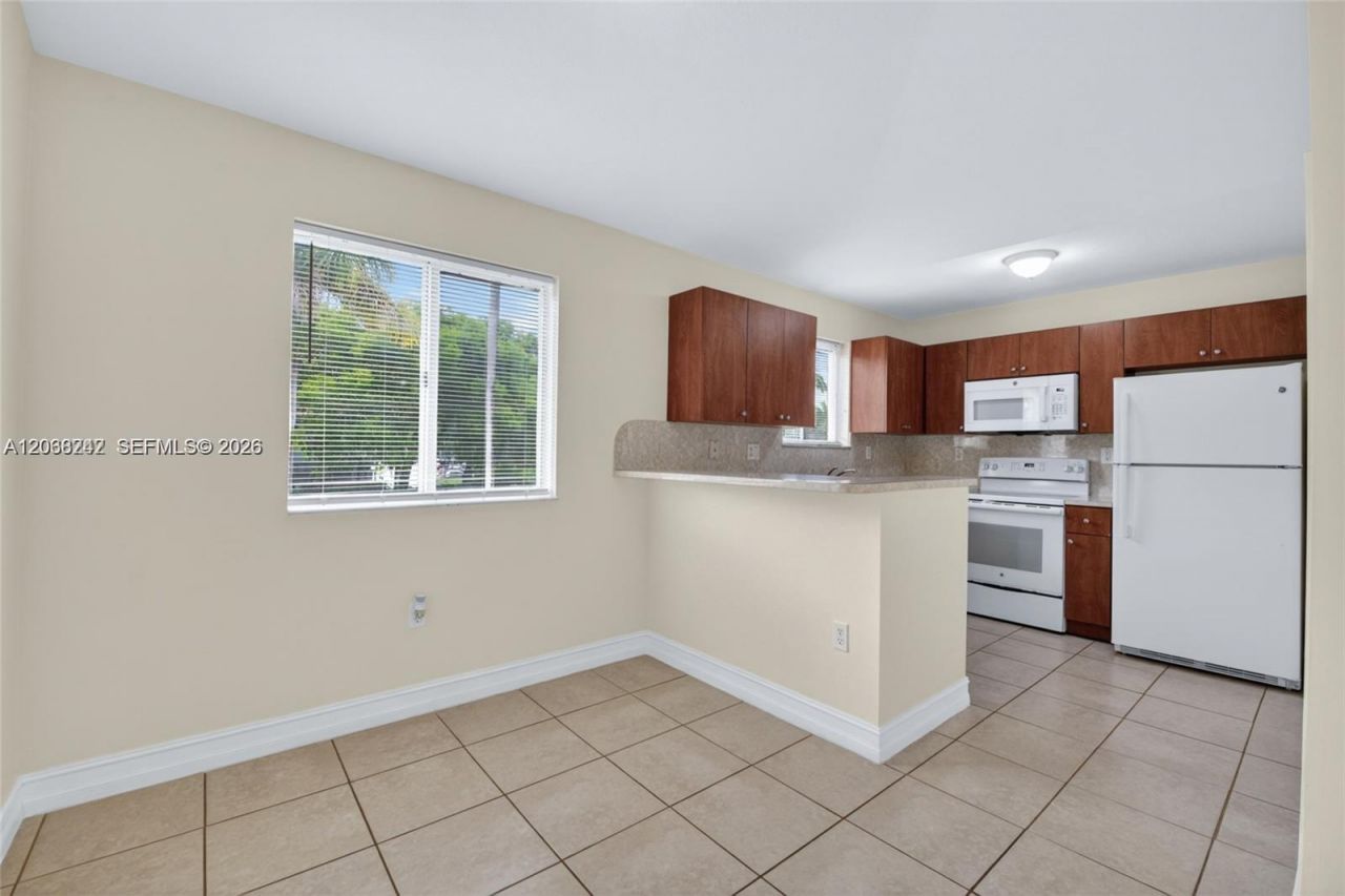 2721 SE 12th Pl , Unit 206, Homestead, FL 33035 Photo