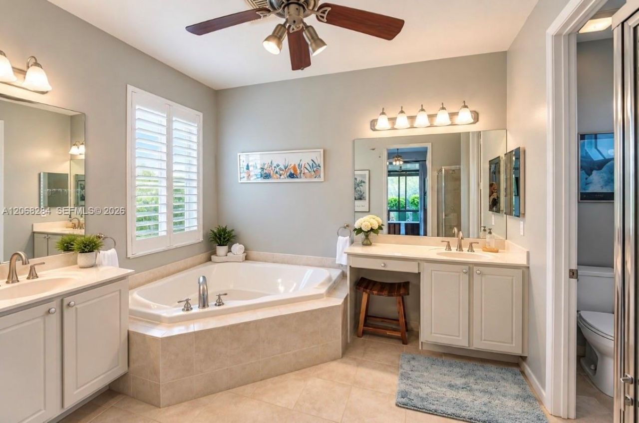6918 SE Sleepy Hollow Ln, Stuart, FL 34997 Photo