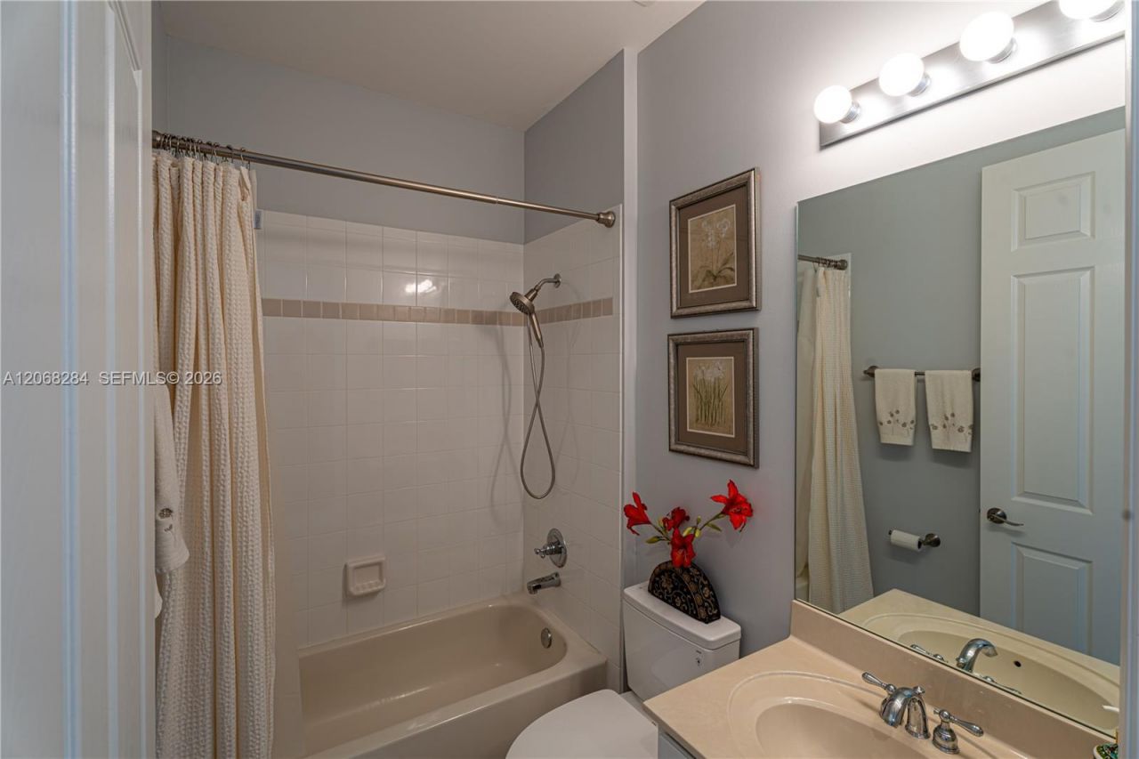 6918 SE Sleepy Hollow Ln, Stuart, FL 34997 Photo