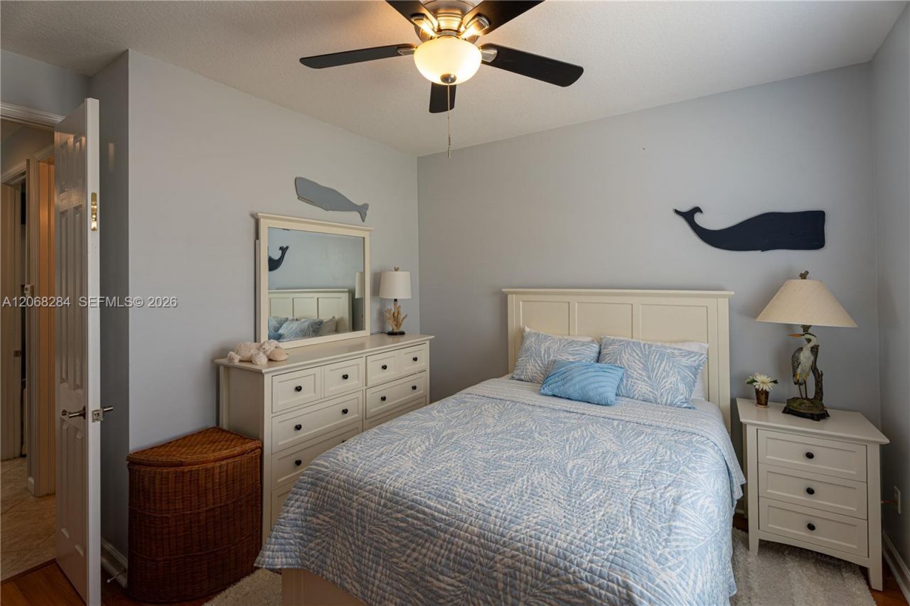 6918 SE Sleepy Hollow Ln, Stuart, FL 34997 Photo