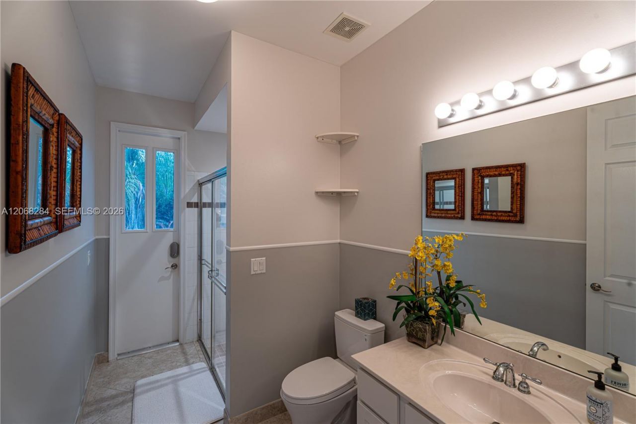 6918 SE Sleepy Hollow Ln, Stuart, FL 34997 Photo