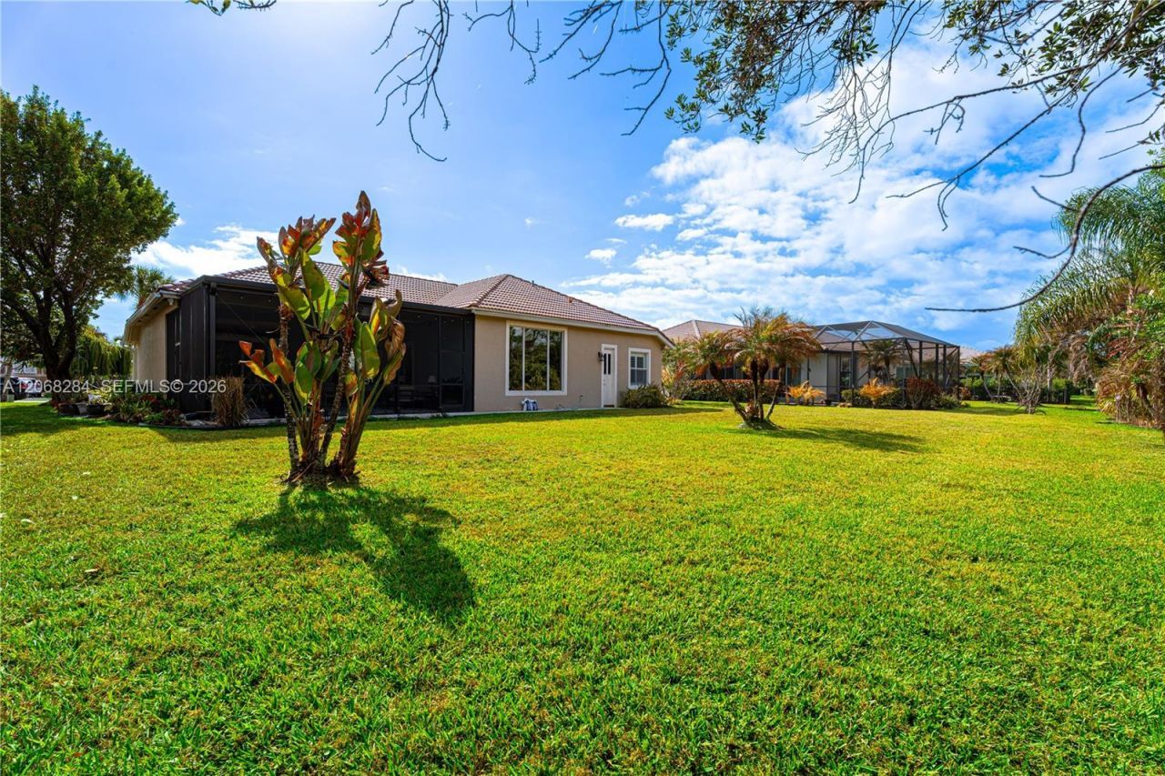 6918 SE Sleepy Hollow Ln, Stuart, FL 34997 Photo