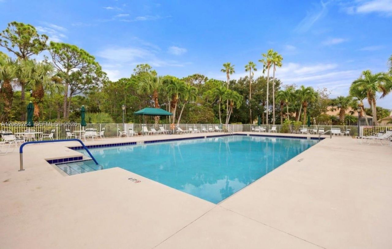 6918 SE Sleepy Hollow Ln, Stuart, FL 34997 Photo
