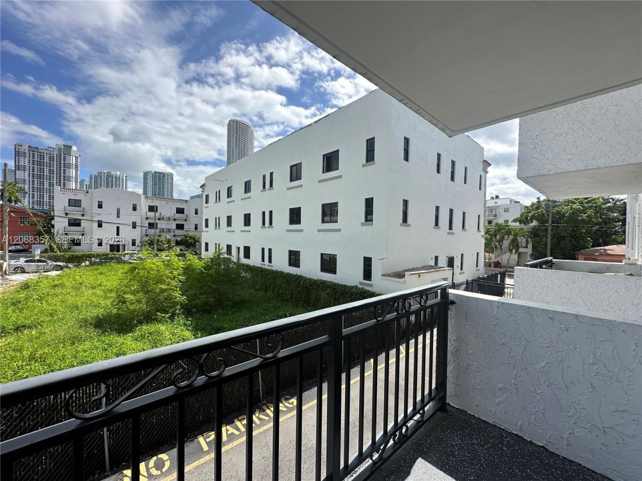 529 SW 4th St, Unit 303, Miami, FL 33130 Photo