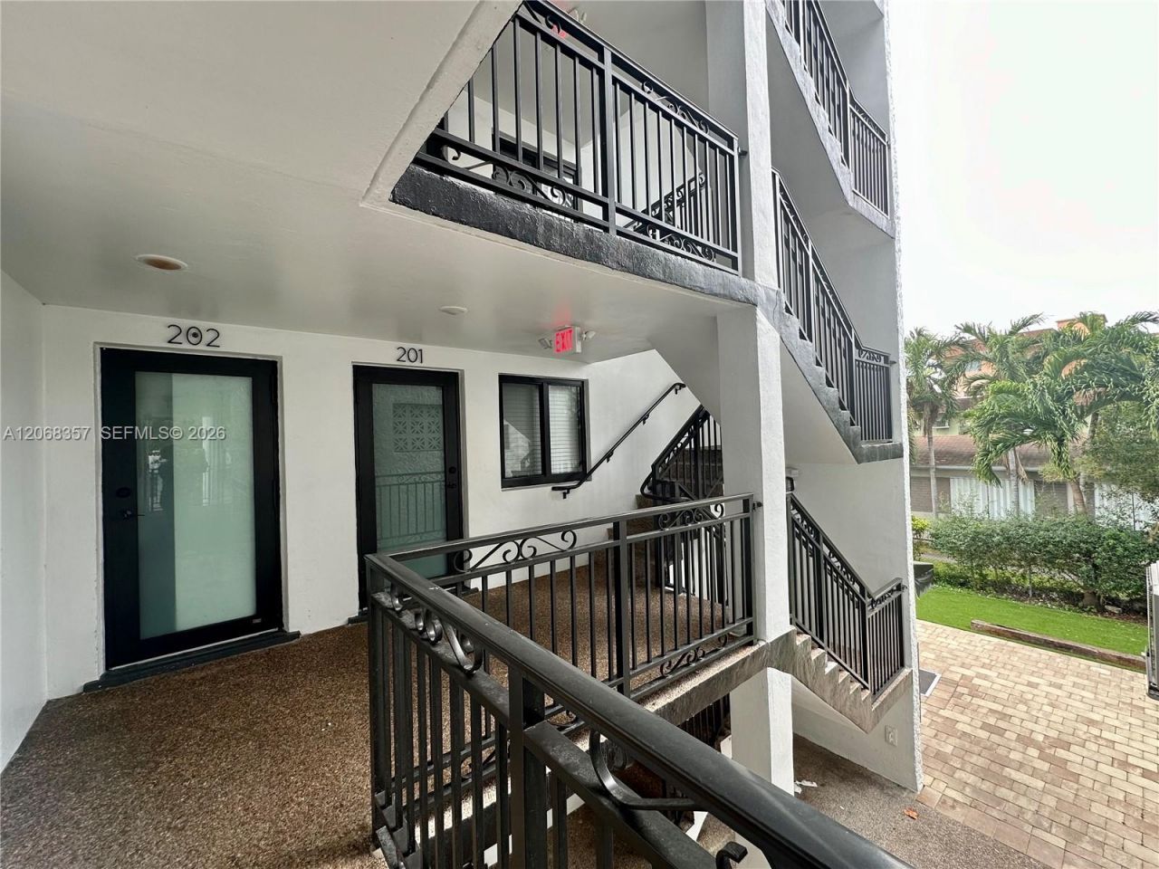 529 SW 4th St, Unit 303, Miami, FL 33130 Photo