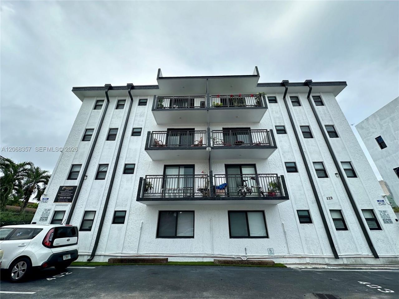 529 SW 4th St, Unit 303, Miami, FL 33130 Photo