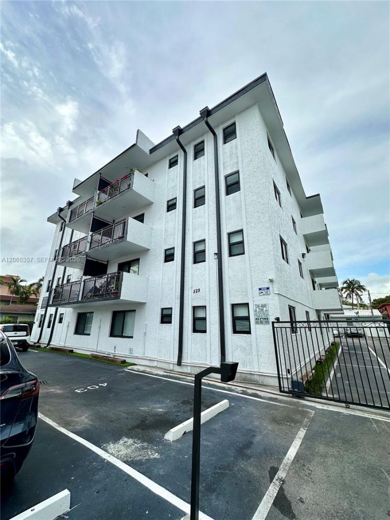 529 SW 4th St, Unit 303, Miami, FL 33130 Photo