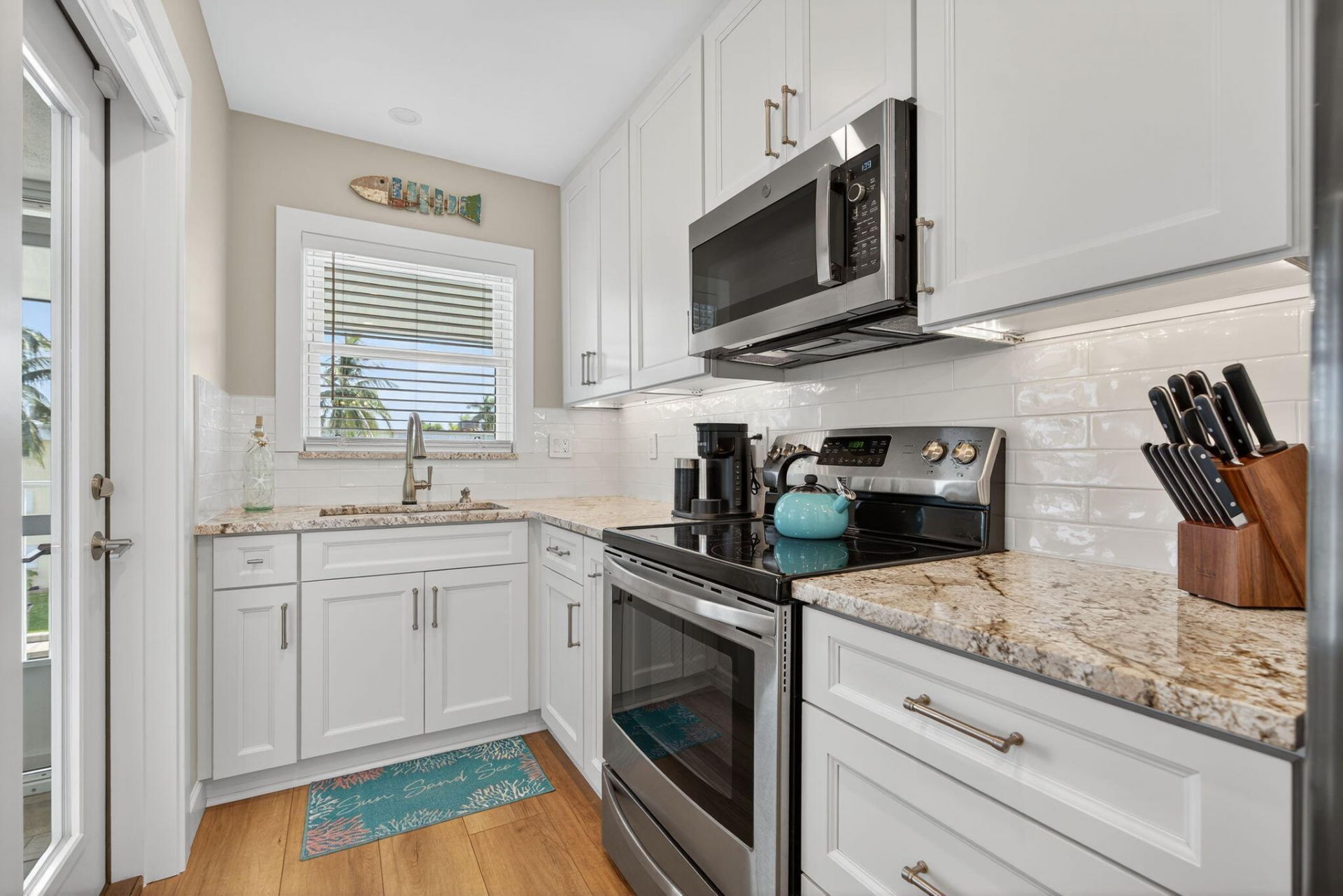 110 Shore Court, Unit 301, North Palm Beach, FL 33408 Photo