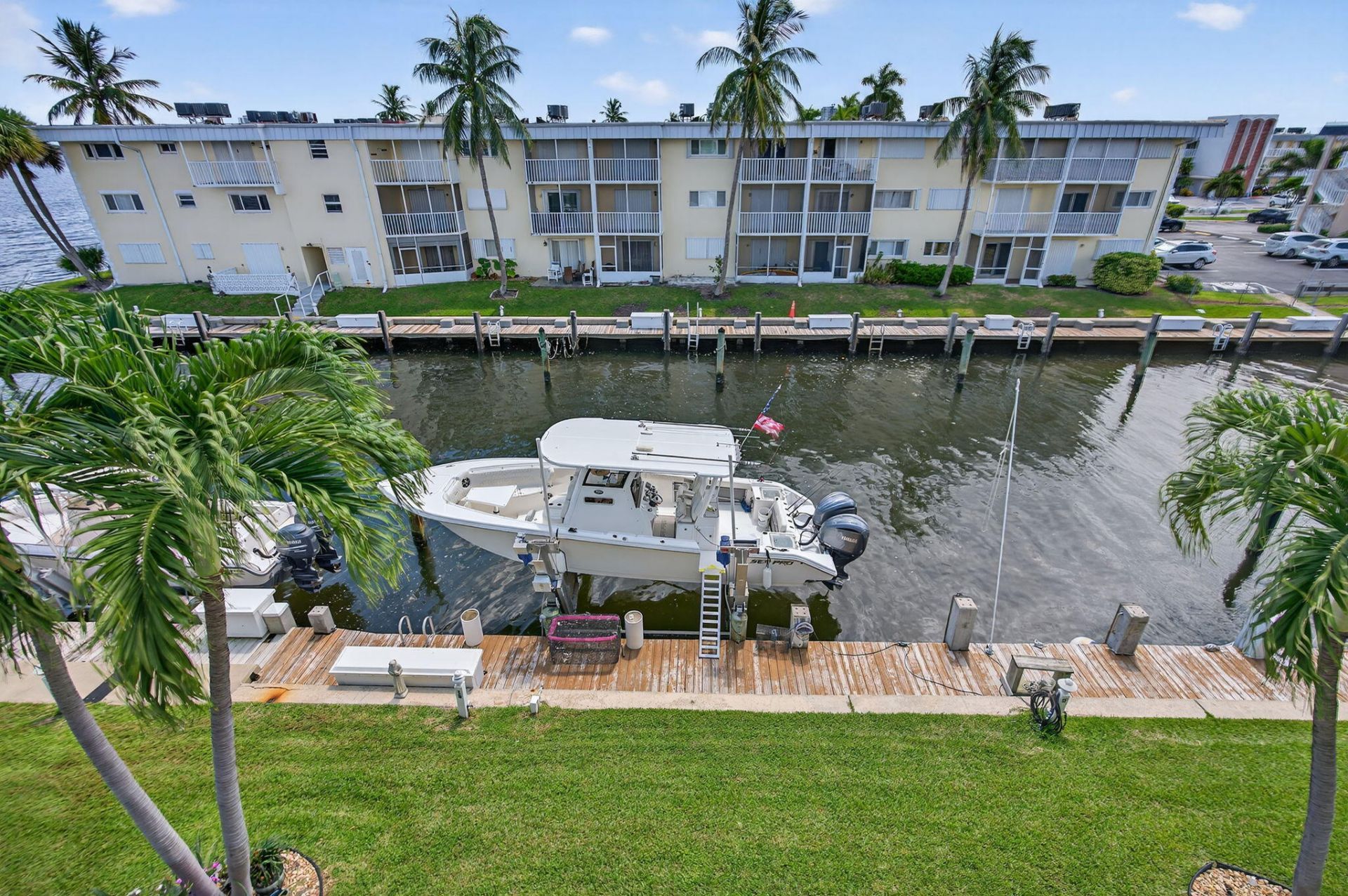 110 Shore Court, Unit 301, North Palm Beach, FL 33408 Photo