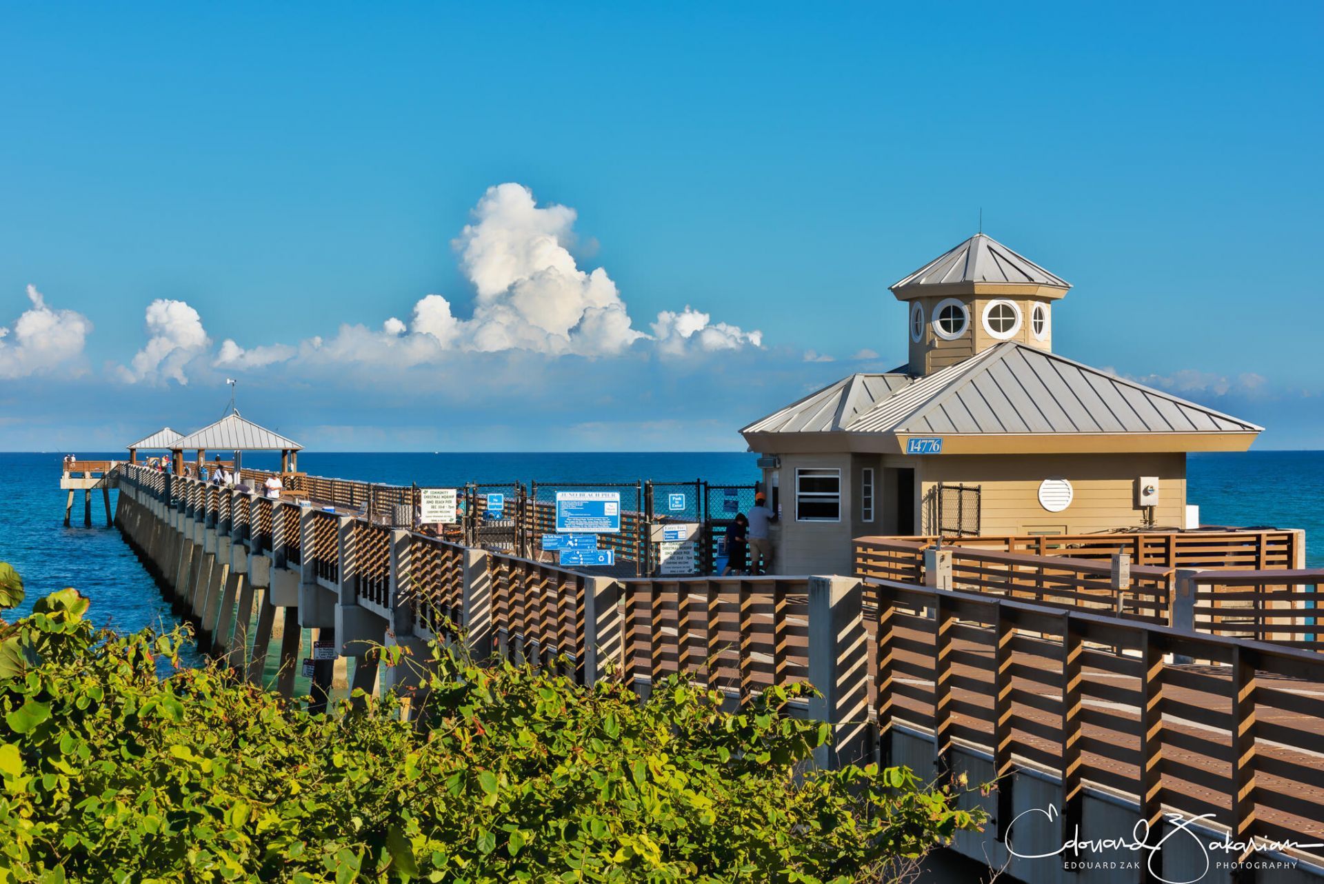 110 Shore Court, Unit 301, North Palm Beach, FL 33408 Photo