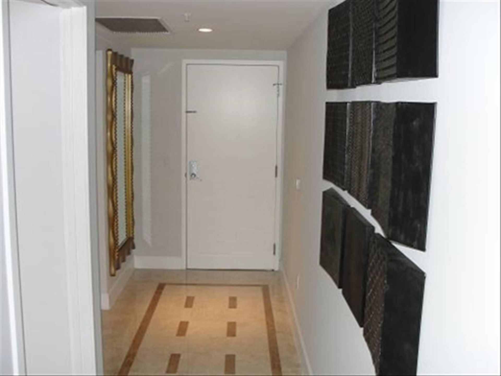 185 SW 7th Street, Unit 1802, Miami, FL 33130 Photo