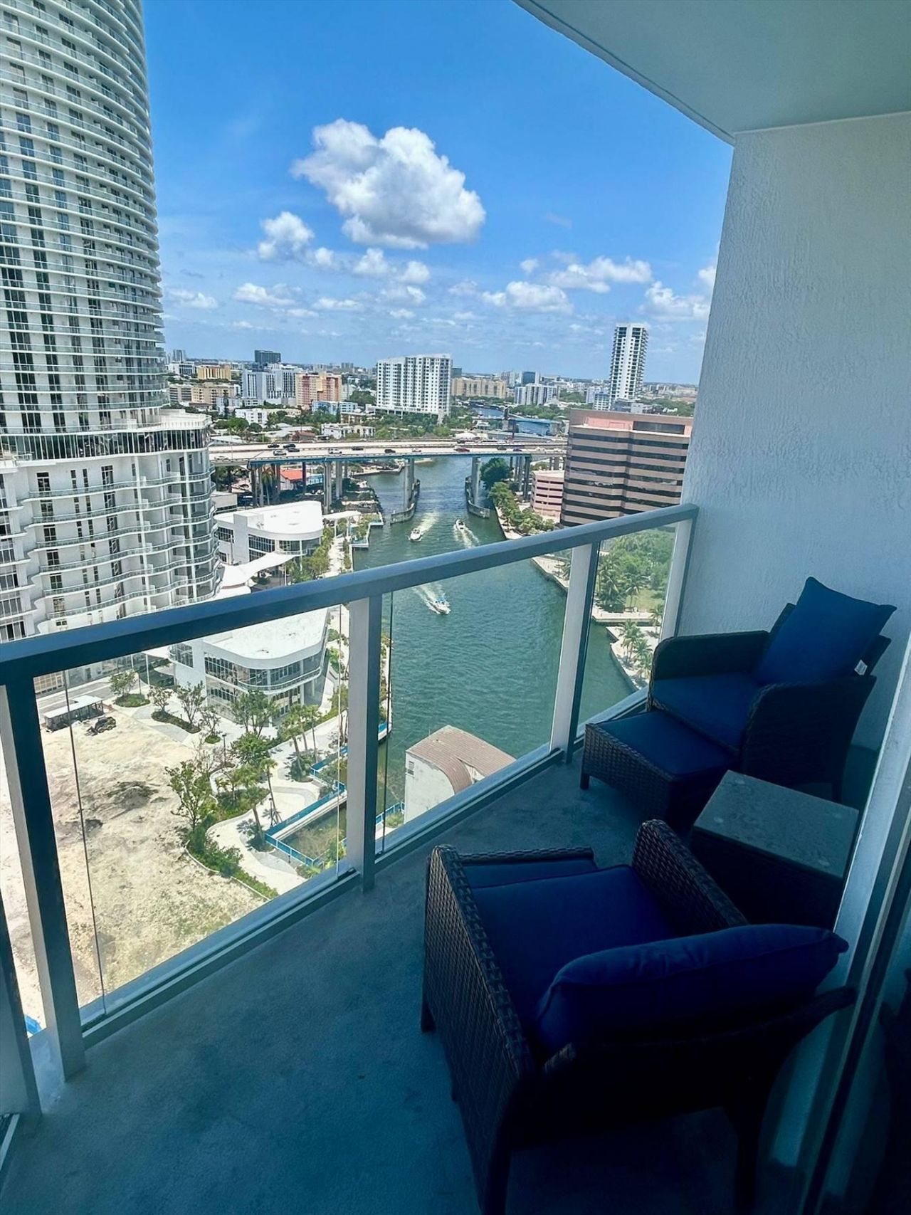185 SW 7th Street, Unit 1802, Miami, FL 33130 Photo
