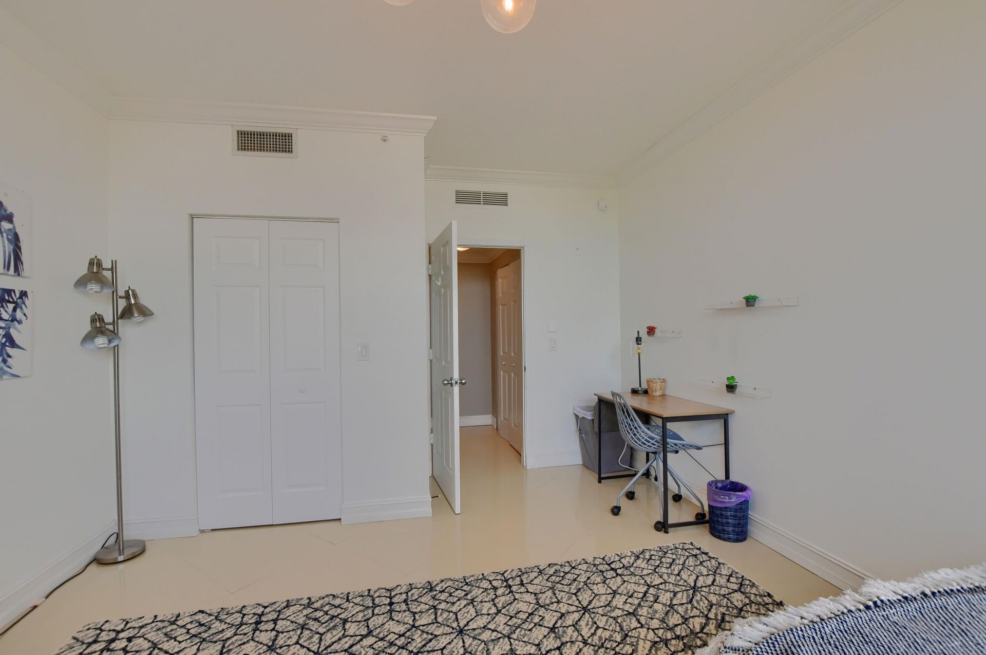 804 E Windward Way, Unit 603, Lantana, FL 33462 Photo