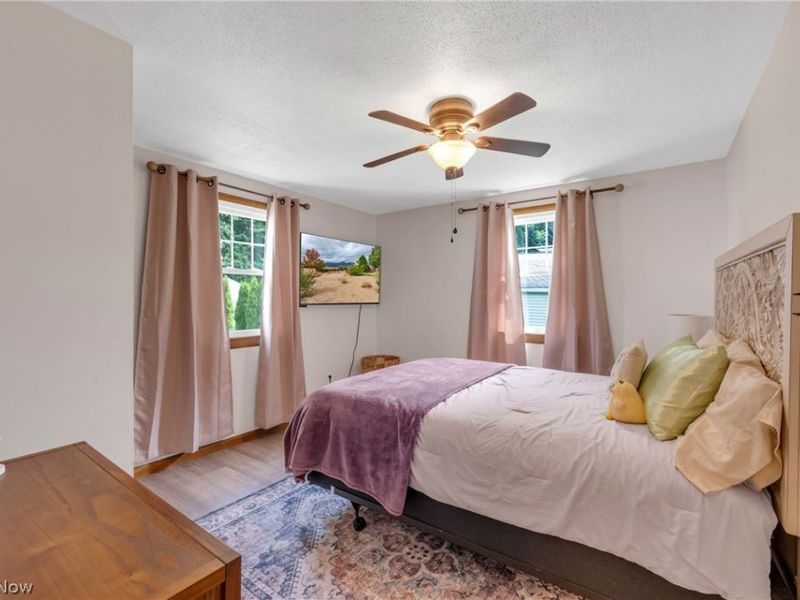 23216 Alexander Road, North Olmsted, OH 44070 Photo 12