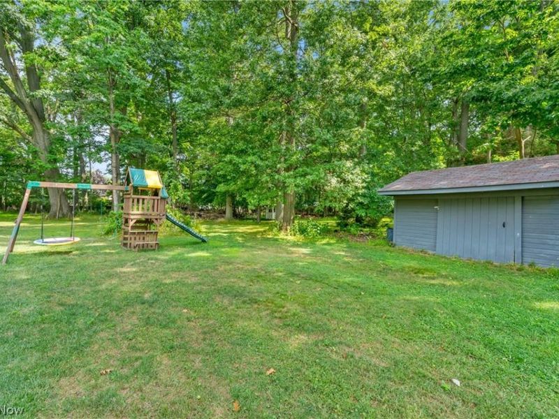 23216 Alexander Road, North Olmsted, OH 44070 Photo 27