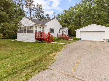 7330 Embury Road, Grand Blanc Township, Mi 48439
