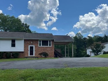11565 BRISTERSBURG ROAD, CATLETT, VA 20119