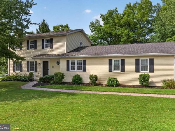 231 DOGWOOD DRIVE, HERSHEY, PA 17033