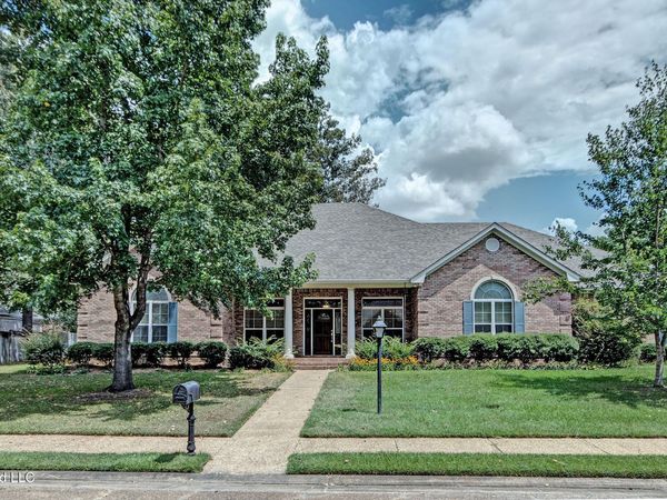 101 Chianti Cove, Clinton, MS 39056