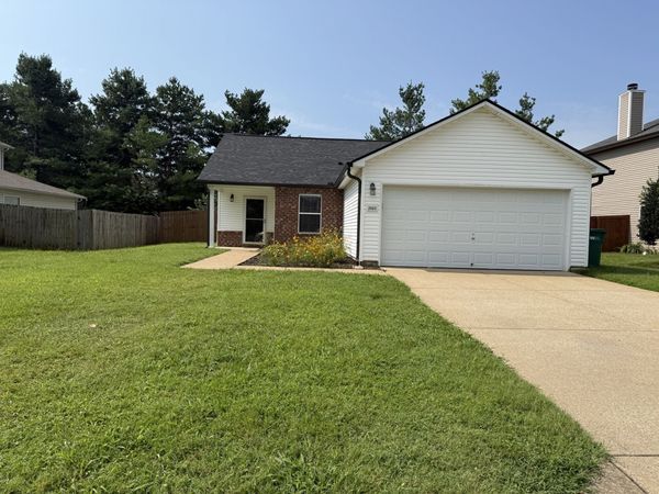 2663 Sutherland Dr , Thompsons Station, TN 37179