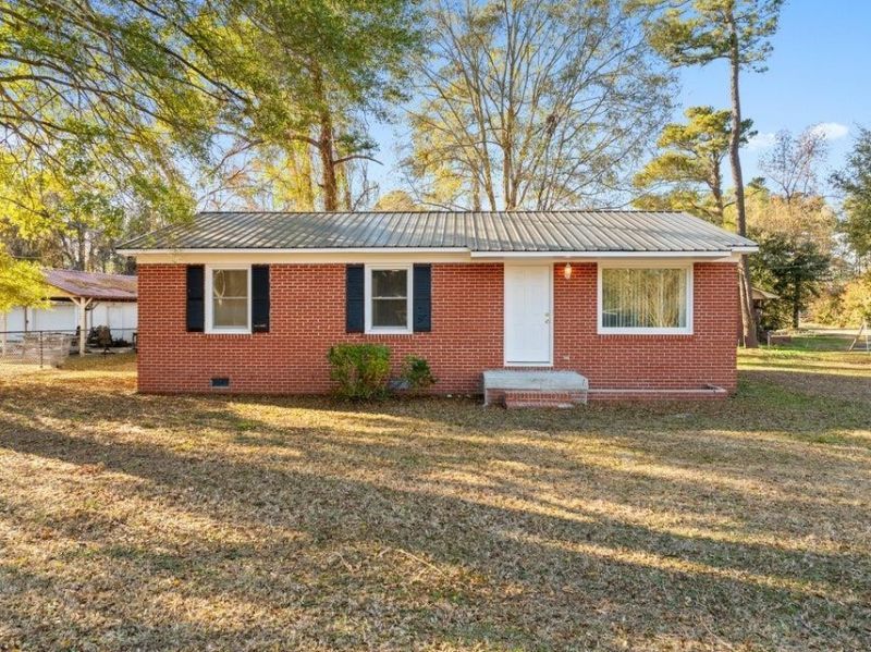 139 Mahogany Ave. Photo 4