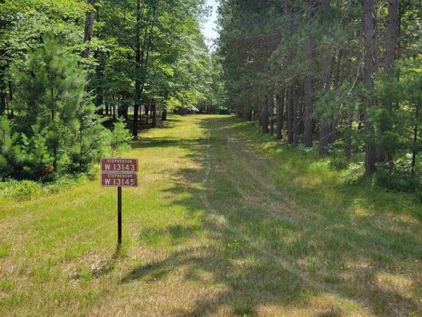 W13143 PARKWAY ROAD, Athelstane, WI 54104