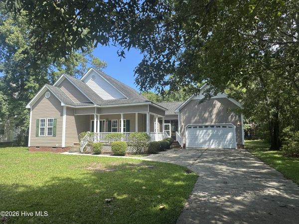 210 Chadwick Shores Drive, Sneads Ferry, NC 28460