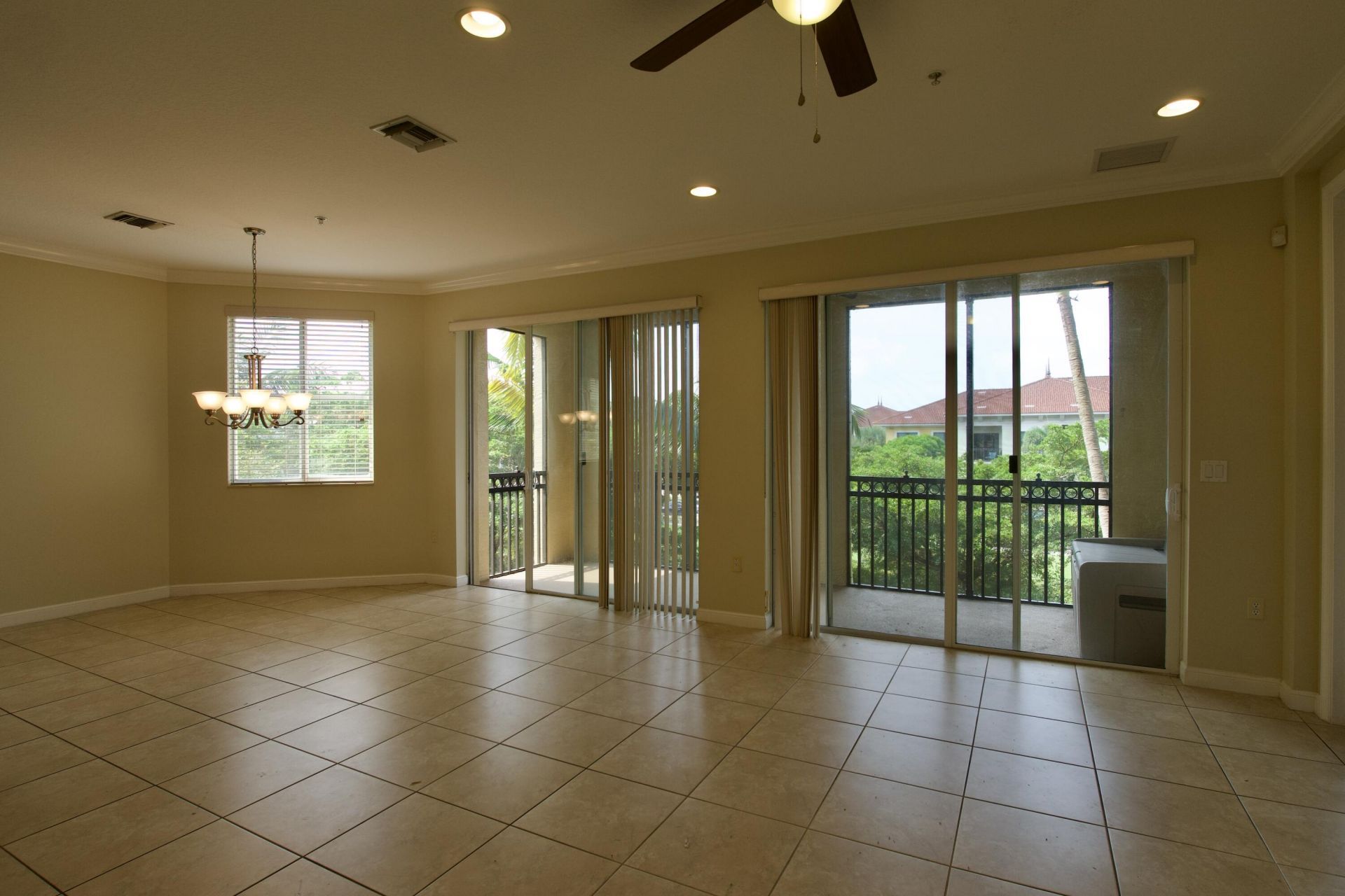 3055 NW 126th Avenue, Unit 321, Sunrise, FL 33323 Photo