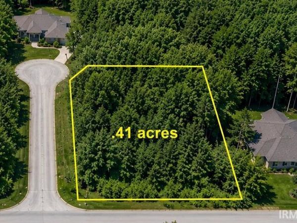 1760 ARTISAN Drive, Kokomo, IN 46902