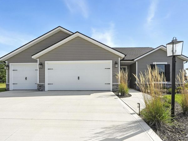 1905 Portland Cove, Huntertown, IN 46748