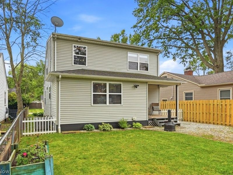 38235 Woodside Avenue , Willoughby, OH 44094 Photo 3