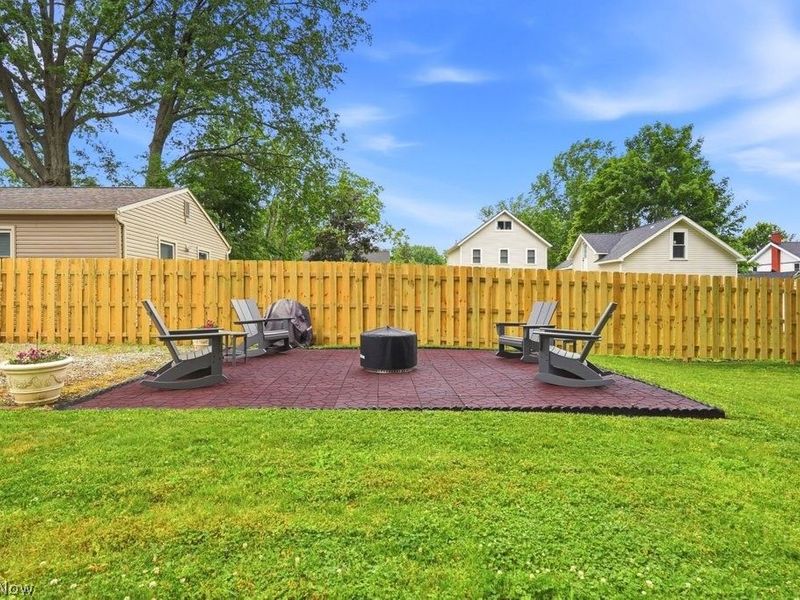 38235 Woodside Avenue , Willoughby, OH 44094 Photo 4