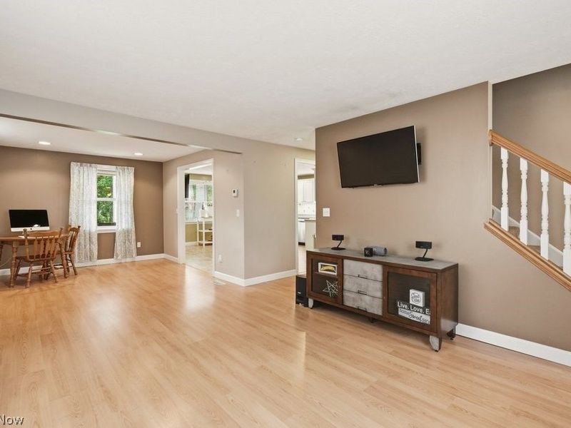 38235 Woodside Avenue , Willoughby, OH 44094 Photo 6