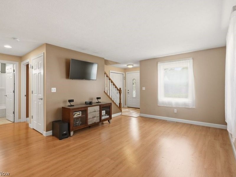 38235 Woodside Avenue , Willoughby, OH 44094 Photo 7