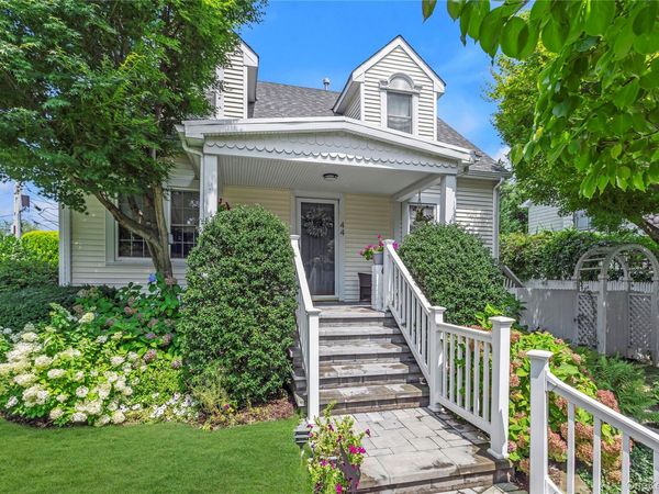 44 Cedar Valley Lane , Huntington, NY 11743