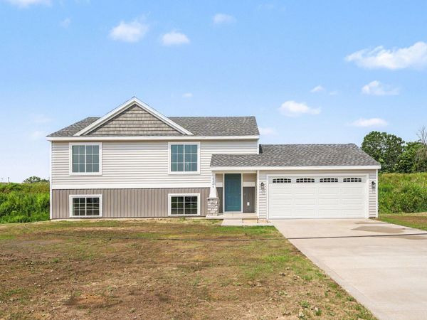 165 Gooding Street, Belding, MI 48809