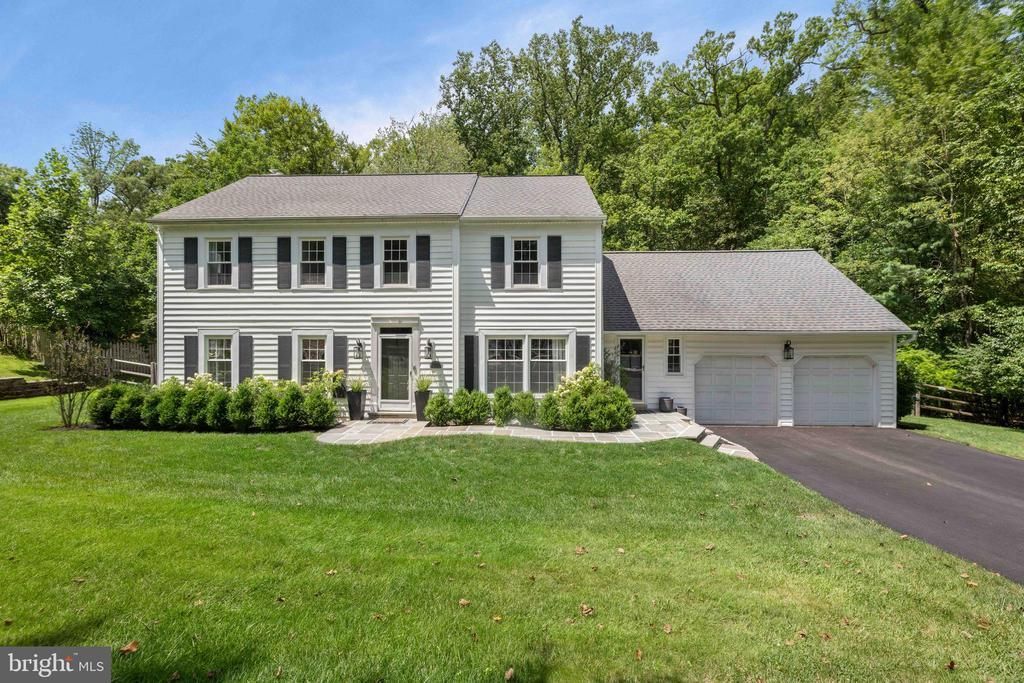683 HOLLOW ROAD , WAYNE, PA 19087