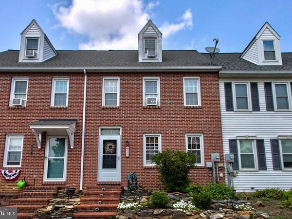 55 HILLDALE DRIVE, EPHRATA, PA 17522